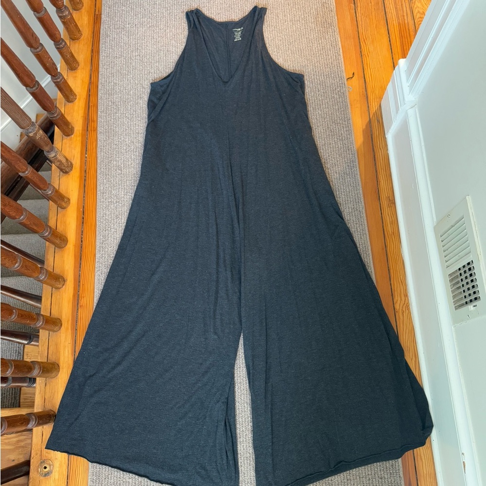 Natural life Women's Sleeveless Jumpsuit in Charcoal Gray OS